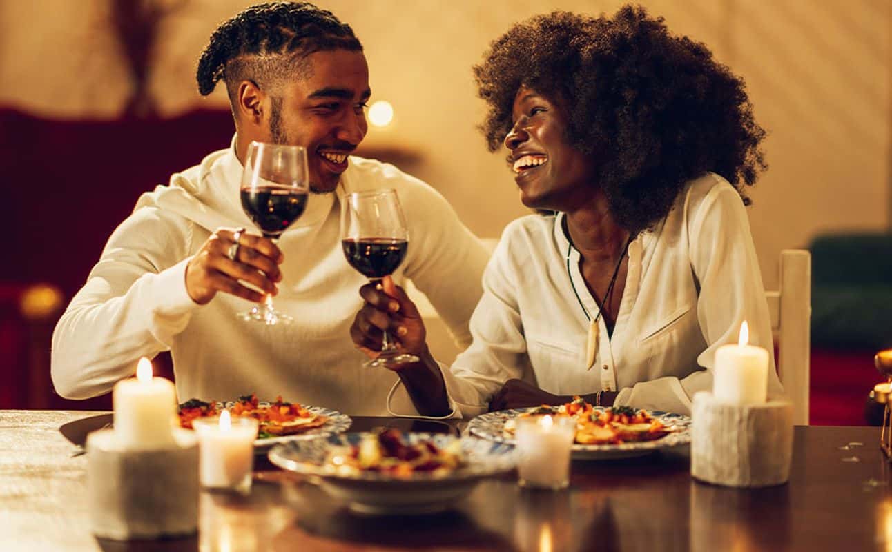 WIN the Frequent Foodies® Valentine’s date-to-stay giveaway 🏹❤️