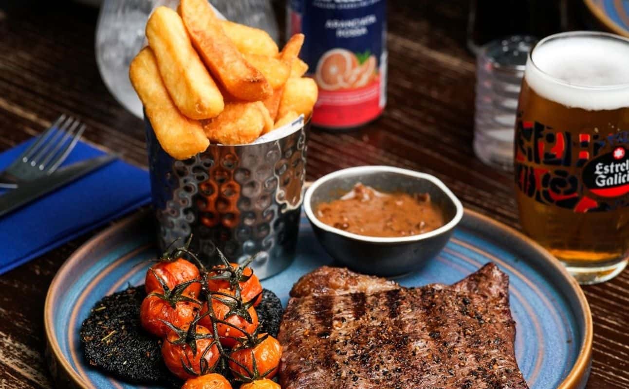 Riva Hotel, Bar & Restaurant