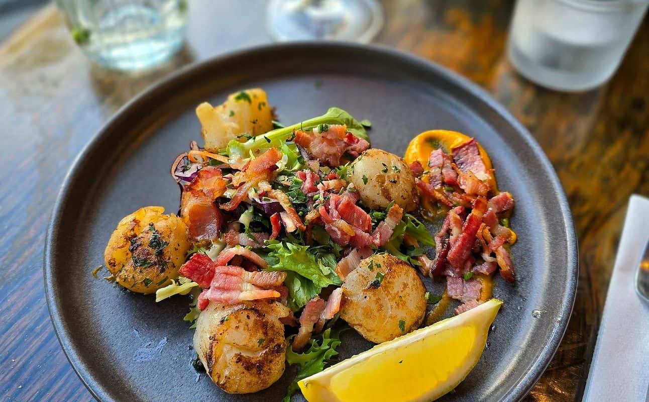 Park's Edge Bar & Kitchen