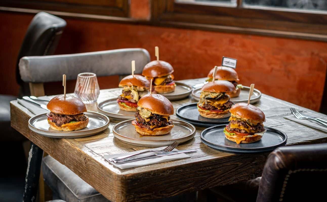 Enjoy American, Italian, Vegan options, Vegetarian options, Restaurant, Late night, Street parking, Non-smoking, Table service, $$ and Families cuisine at Harlem in New Malden, London