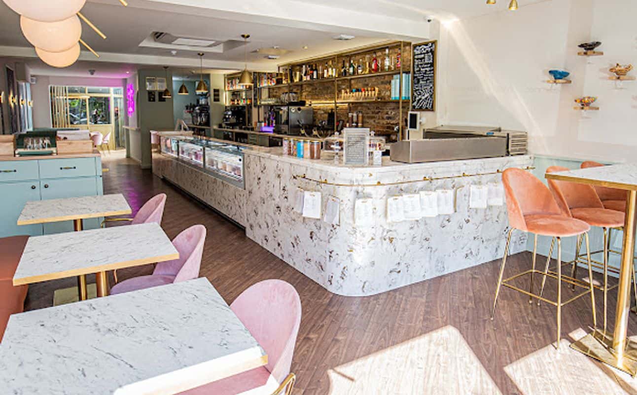 Enjoy Desserts / bakeries, British, Pizza, Dairy free options, Gluten Free options, Restaurant, $$, Families and Groups cuisine at Temptations Cafe & Dessert Lounge in Summertown, Oxford