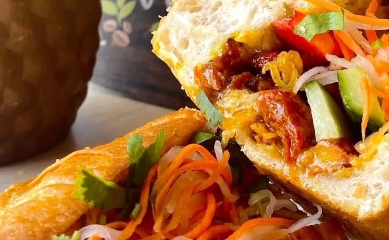 Enjoy Asian, Vietnamese, Restaurant, $$, Families and Groups cuisine at Hanoi Eats in Balham, London