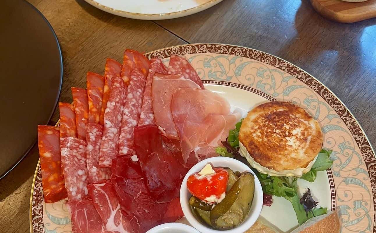 The Tamburlaine Restaurant & Bar