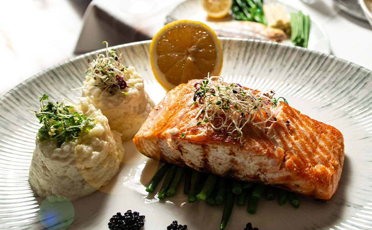 Enjoy Seafood, Mediterranean, Vegetarian options, Restaurant, Indoor & outdoor seating, $$, Families and Groups cuisine at Meyzen in Angel, London