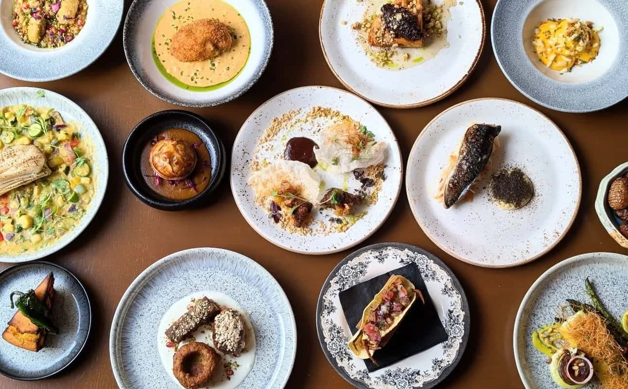 Enjoy European, British, Scottish, Vegetarian options, Vegan options, Gluten Free options, Restaurant, Highchairs available, Table service, $$$$ and Groups cuisine at Taisteal in New Town, Edinburgh