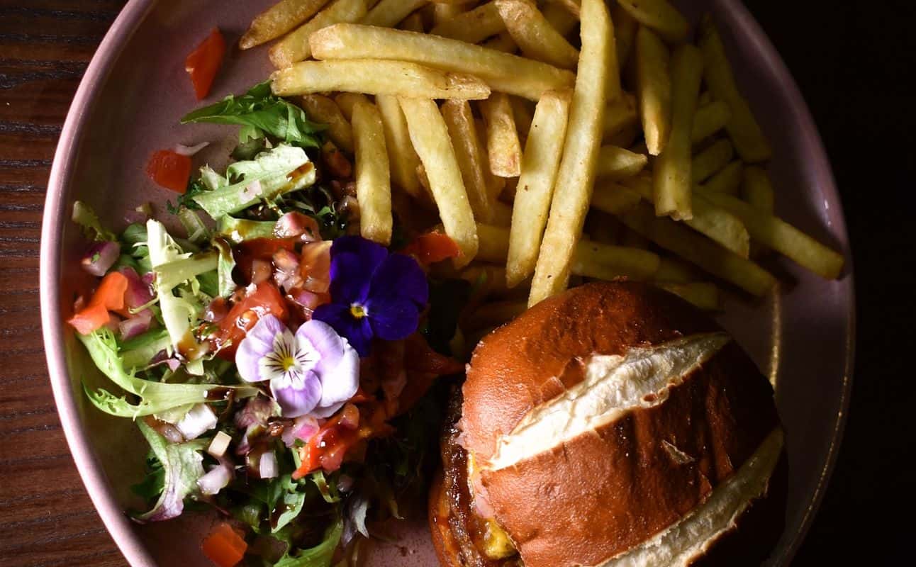 Enjoy British, American, Vegan options, Vegetarian options, Bars & pubs, Sports bar, Table service, $$, Groups and Bar scene cuisine at Bar Brooklyn in Finnieston, Glasgow