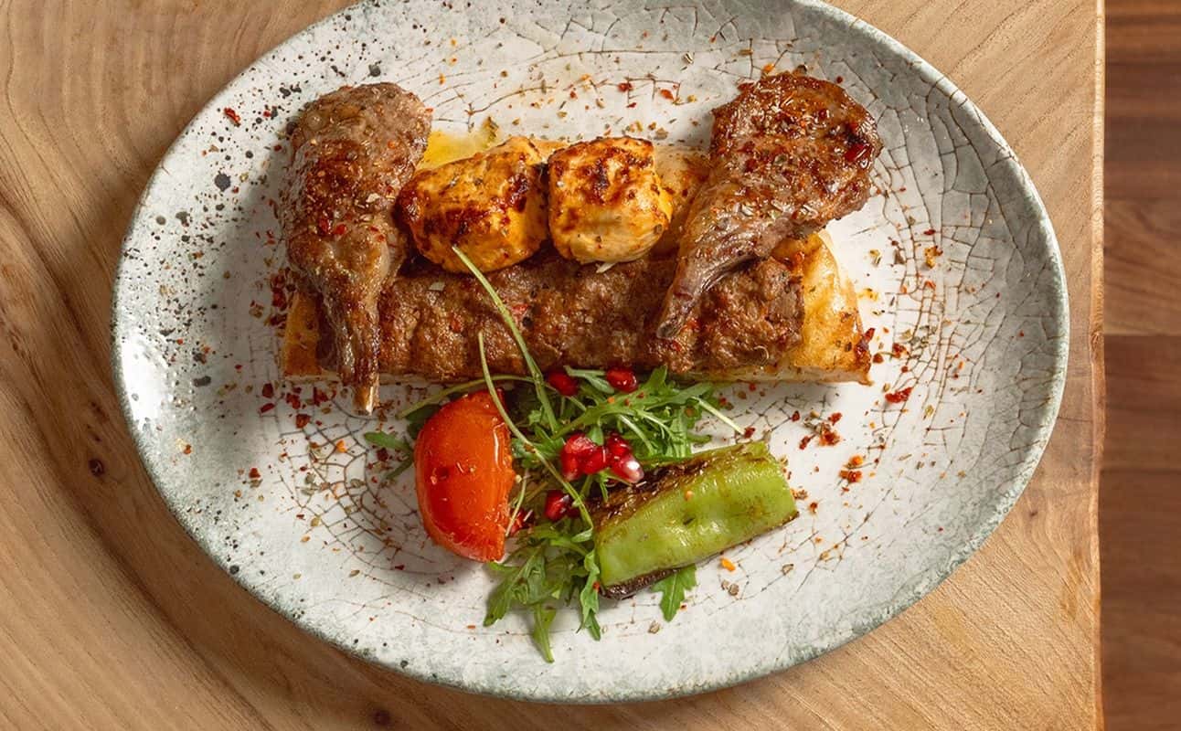 Hazev Restaurant Bar Cafe