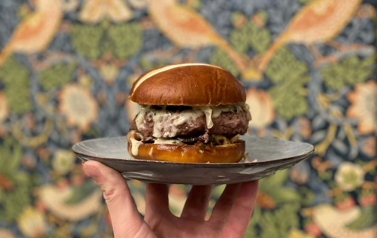 Enjoy Pub Food cuisine at Strawberry Thief in Bristol
