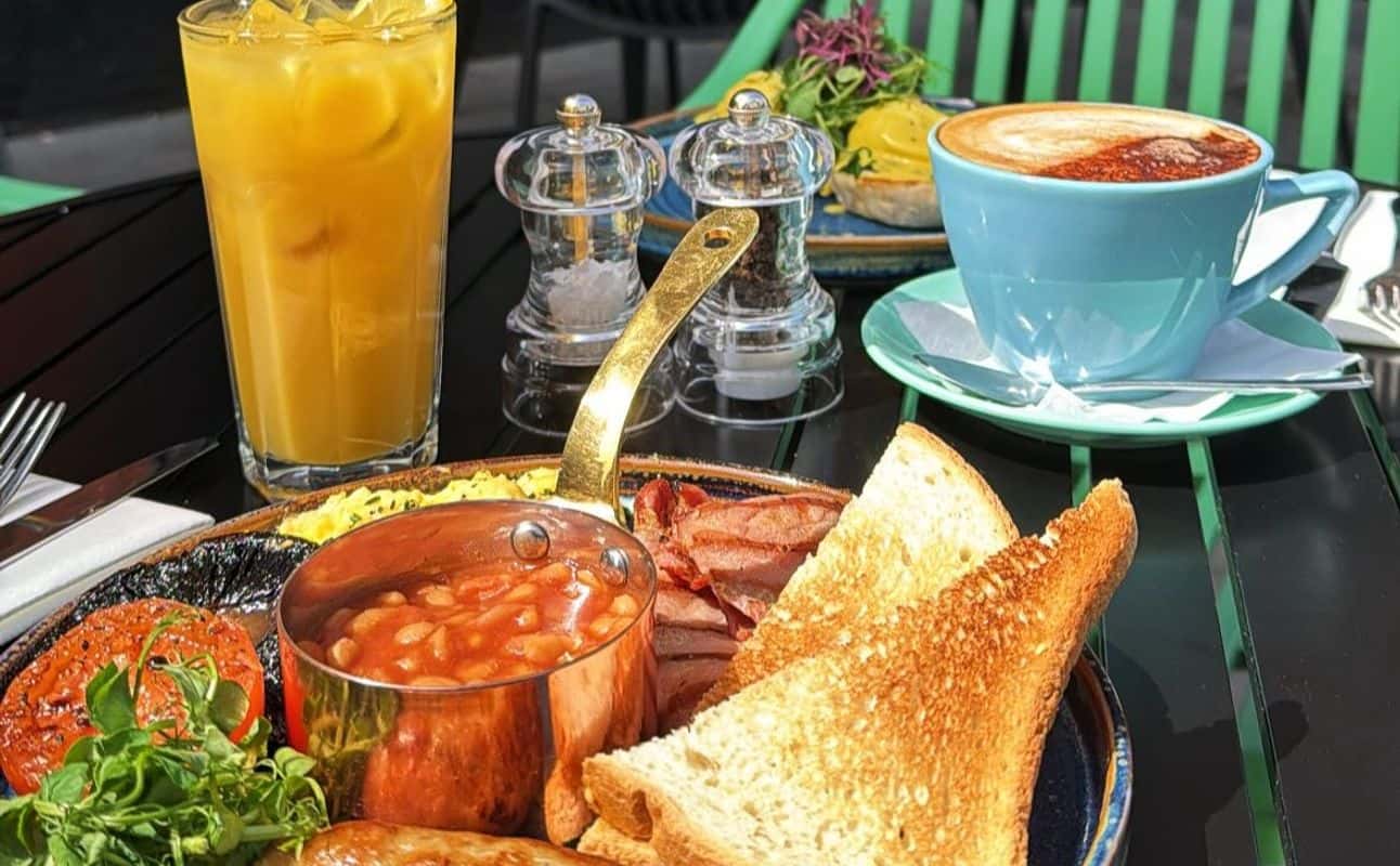 Enjoy British, Vegan options, Vegetarian options, Gluten Free options, Gastropub, Restaurant, Dog friendly, Free wifi, Private dining, Indoor & outdoor seating, Wheelchair accessible, Table service, $$$, Families, Groups and Live music cuisine at Queen of Hockley in Nottingham City Centre, Nottingham