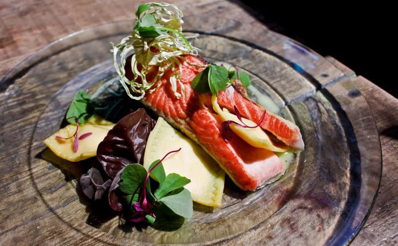 Enjoy British, European and Pub Food cuisine at The Crooked Well in Camberwell, London