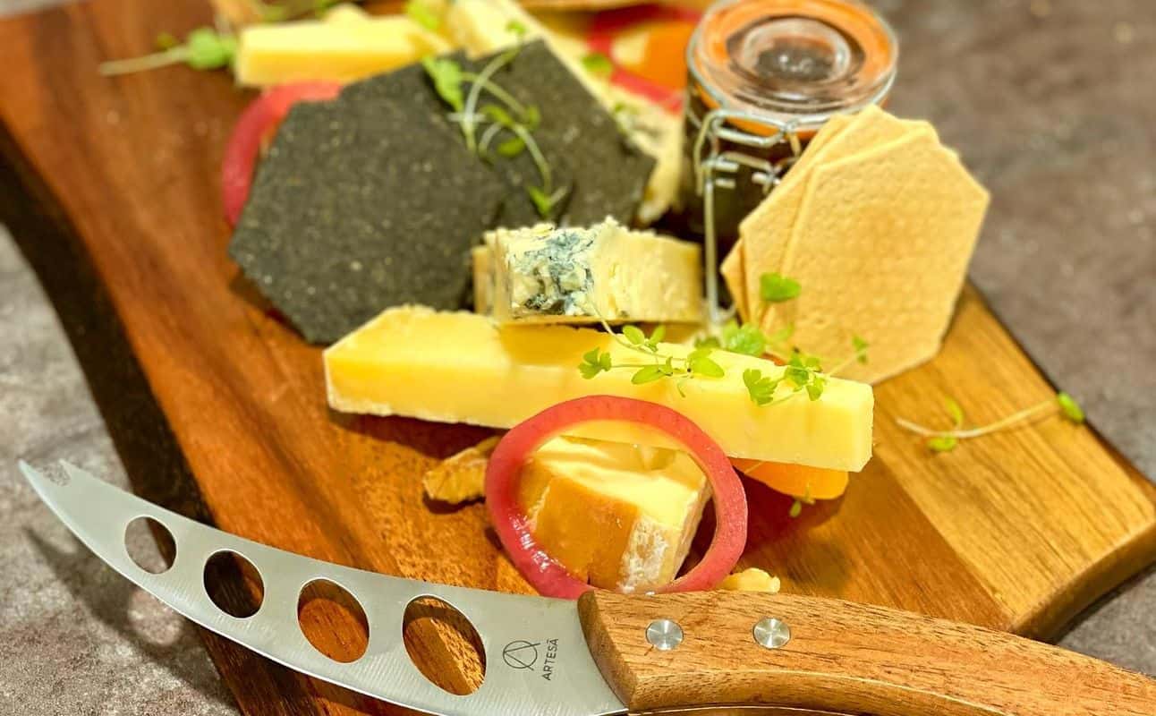 Enjoy British cuisine at The Cheese Platter in Clifton, Bristol