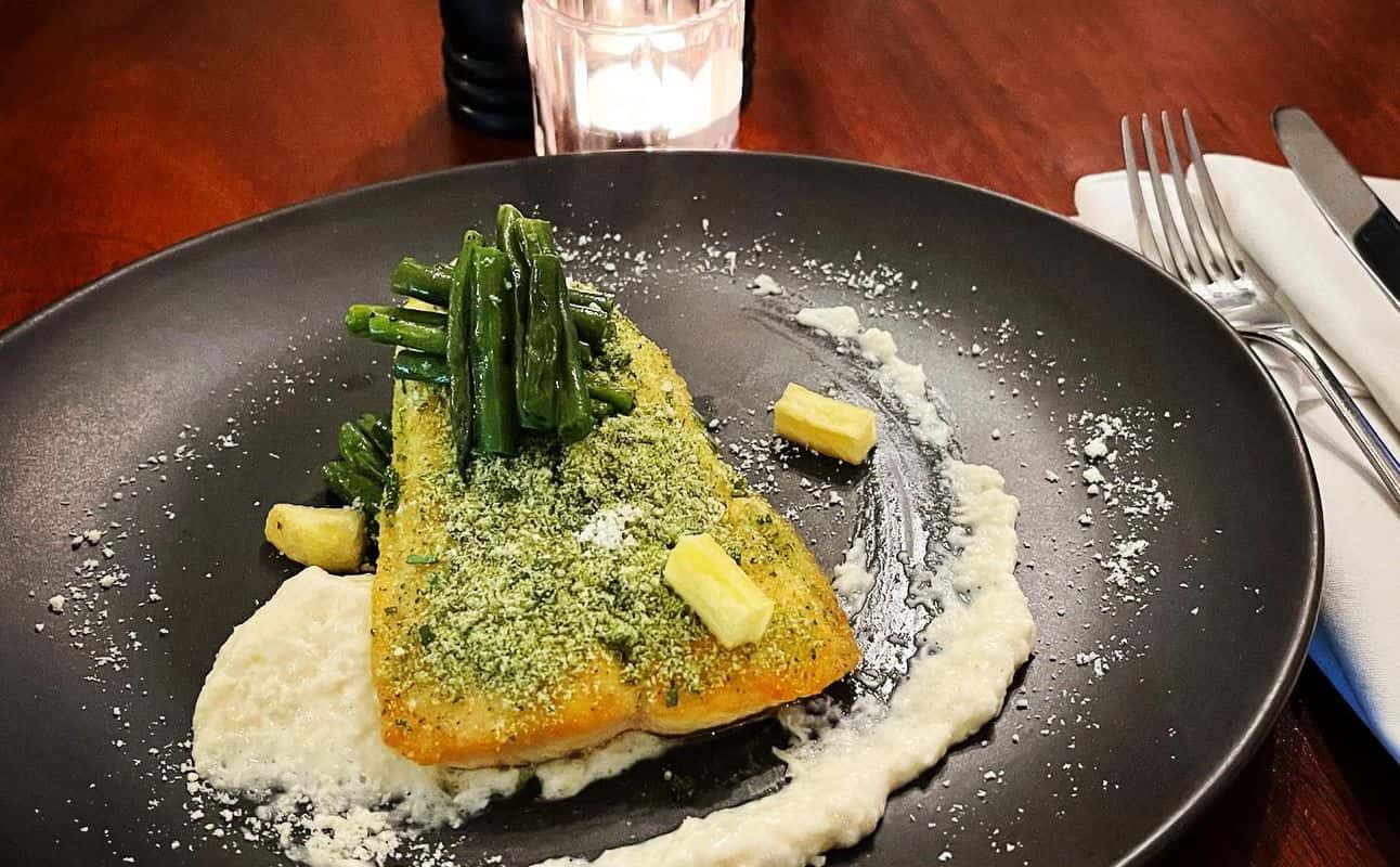 Enjoy Mediterranean, European, Vegetarian options, Vegan options, Restaurant, Table service, Street parking, Indoor & outdoor seating, $$, Groups and Craft beer cuisine at El Rincon in Holloway, London