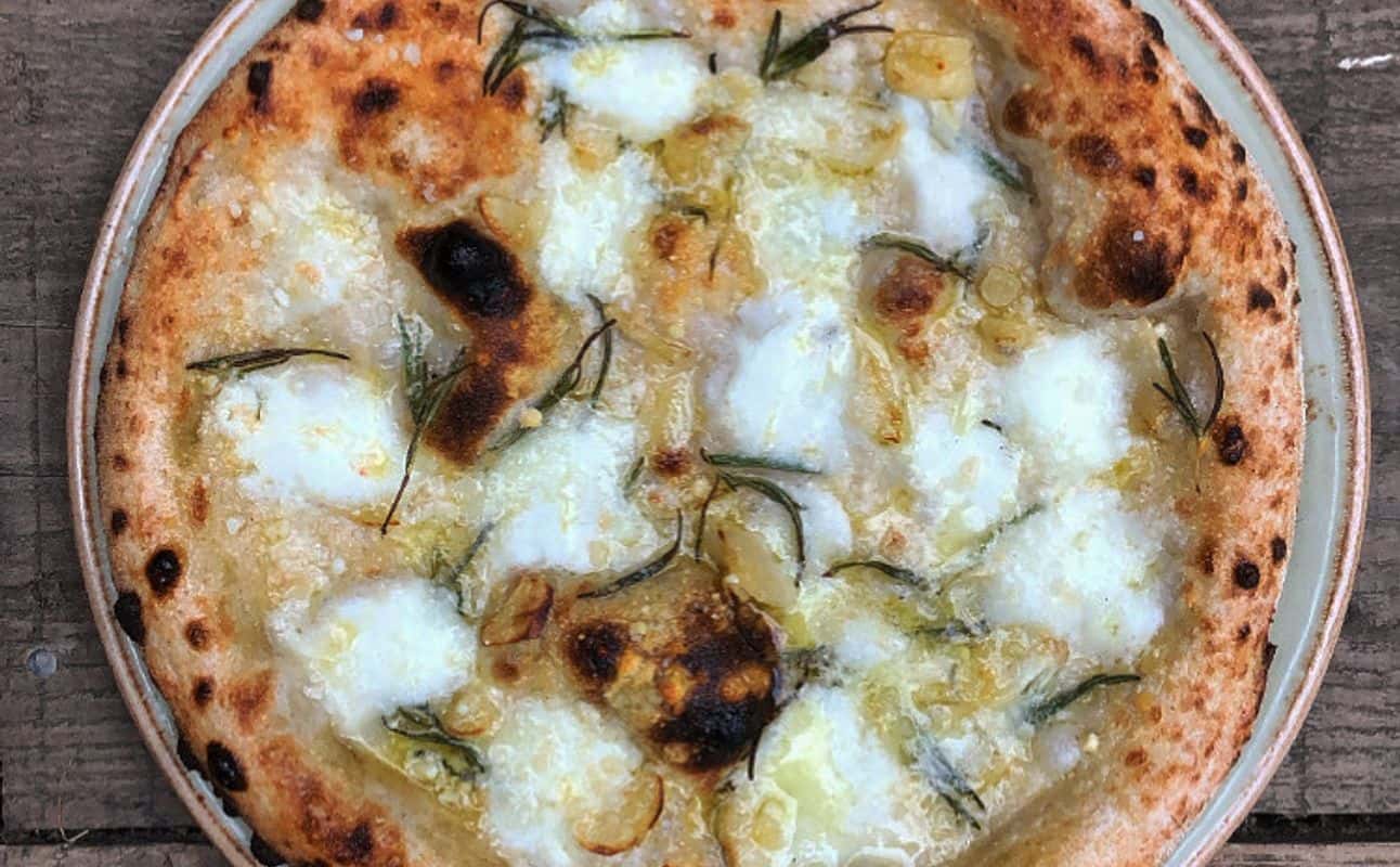 Enjoy Pizza, Small plates and Wine bar cuisine at Louie Louie in Walworth, London