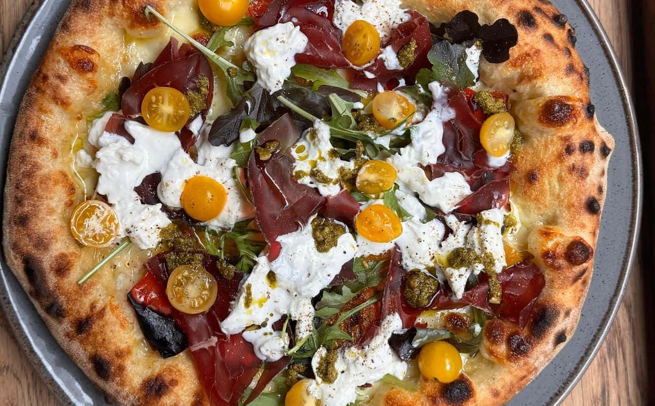 Enjoy Pizza, Bars & pubs, Late night, Table service, Indoor & outdoor seating, $$, Groups, Live music and Bar scene cuisine at sYp in City of London, London