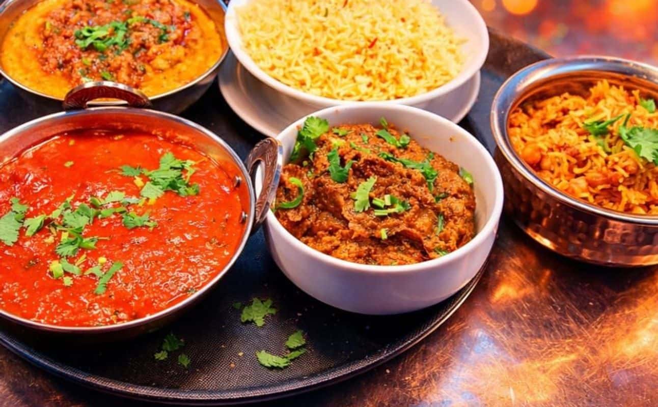 Enjoy Indian, Vegetarian options, Vegan options, Restaurant, $$, Families and Groups cuisine at Mallroad Indian Restaurant in Bishopbriggs, Glasgow