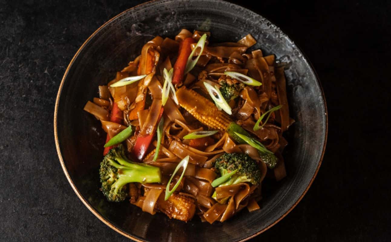 Enjoy Asian, Thai, Gluten Free options, Vegan options, Vegetarian options, Halal, Restaurant, Cocktail bar, Late night, Table service, $$, Families, Groups, Business meetings, Craft beer, Date night, Kids, Hidden gems and Special occasion cuisine at Thai Express Kitchen Edinburgh in Edinburgh Central, Edinburgh