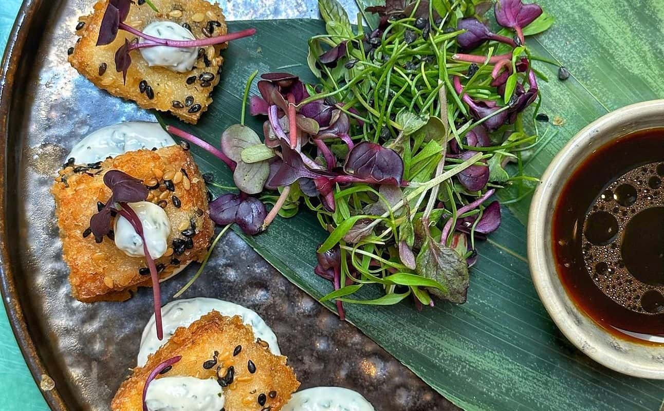 Enjoy British cuisine at The Residency in Notting Hill, London