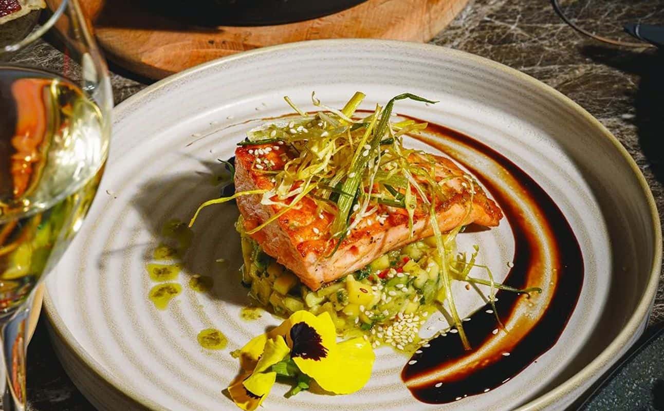 Enjoy Spanish, Gluten Free options, Vegan options, Vegetarian options, Restaurant, Table service, Non-smoking, Indoor & outdoor seating, Free wifi, Dog friendly, $$, Groups, Families, Live music and Wine bar cuisine at Luna Llena in Finsbury Park, London