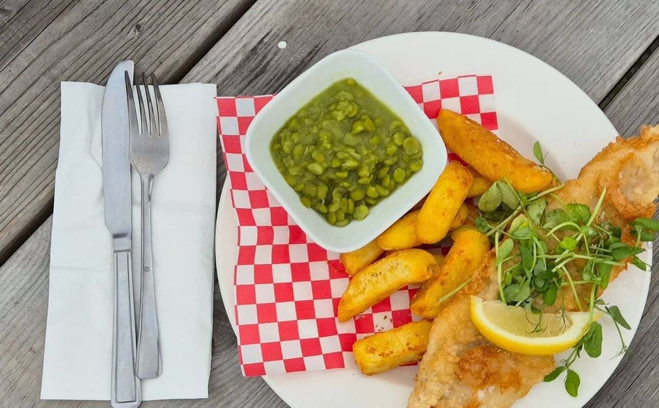 Enjoy British, Vegetarian options, Vegan options, Bars & pubs, Restaurant, Free wifi, Highchairs available, Indoor & outdoor seating, Table service, Waterfront, $$, Families, Groups and Special occasion cuisine at Crown and Anchor in Shoreham, Brighton