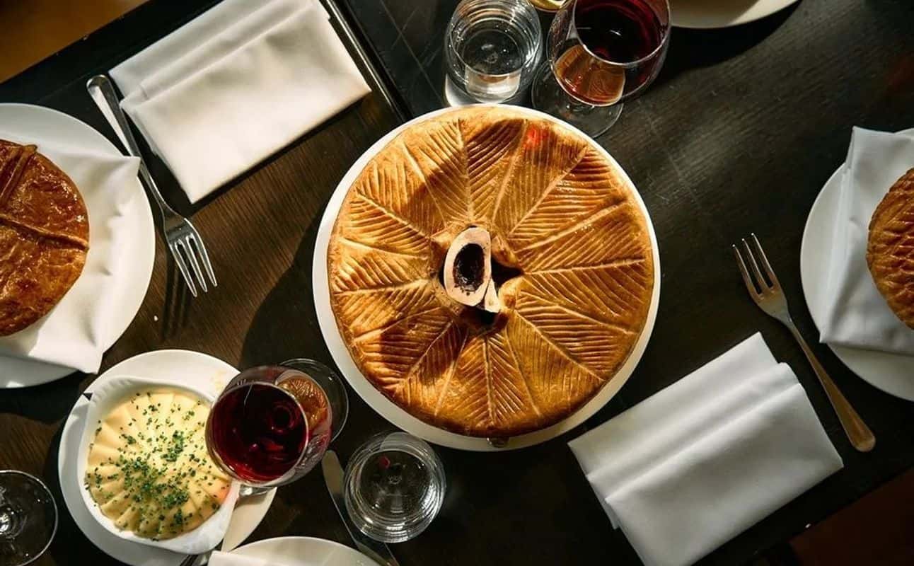 Enjoy British, Gluten Free options, Restaurant, Indoor & outdoor seating, Free wifi, Highchairs available, Private dining, Table service, Wheelchair accessible, $$, Families and Groups cuisine at Parker's Tavern in Cambridge City Centre, Cambridge