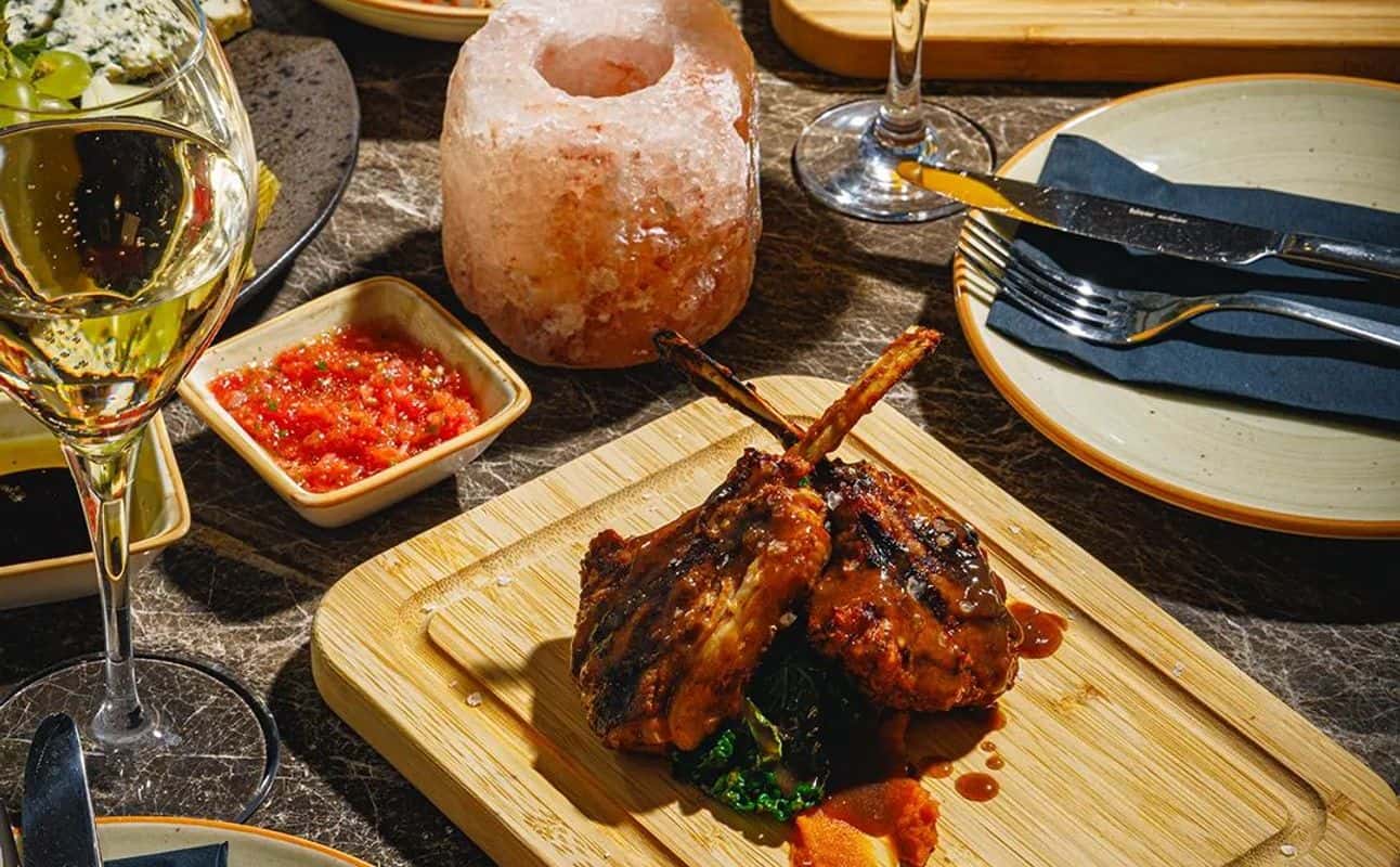 Enjoy Spanish, Gluten Free options, Vegan options, Vegetarian options, Restaurant, Table service, Non-smoking, Indoor & outdoor seating, Free wifi, Dog friendly, $$, Groups, Families, Live music and Wine bar cuisine at Luna Llena in Finsbury Park, London