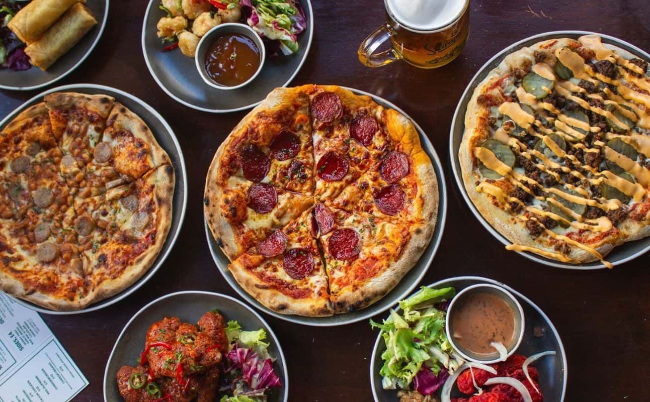 Enjoy Pub Food, Scottish, Vegan options, Vegetarian options, Bars & pubs, Cocktail bar, Dog friendly, $$, Families, Groups, Craft beer and Live music cuisine at The Scallion in West End, Glasgow