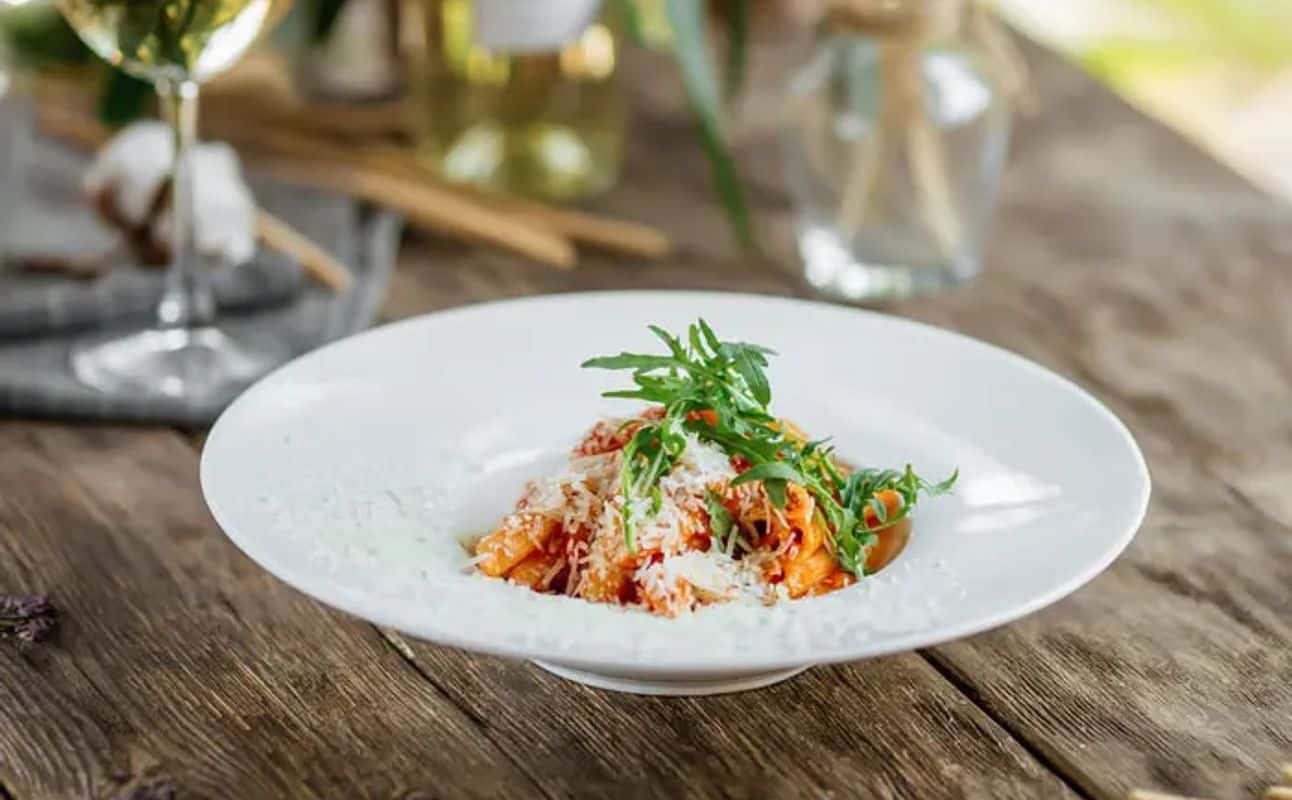 Enjoy Italian, Gluten Free options, Vegan options, Vegetarian options, Restaurant, Child friendly, Highchairs available, Indoor & outdoor seating, Table service, $$, Families, Kids and Groups cuisine at Amalfi Lounge Covent Garden in Covent Garden, London